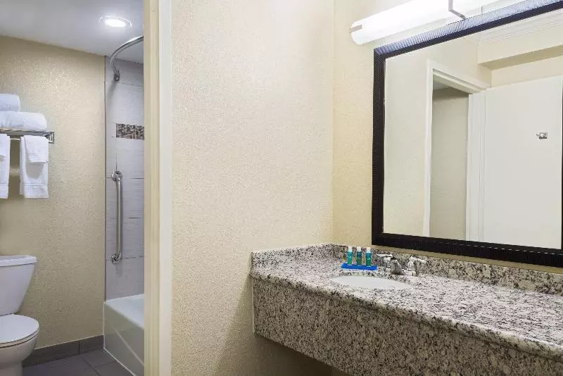 ジュニアスイート, Holiday Inn Express Hotel & Suites Ft. Lauderdale Plantation, An Ihg