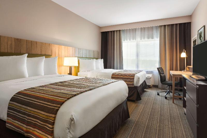 جناح جونيور, Holiday Inn Express Hotel & Suites Ft. Lauderdale Plantation, An Ihg