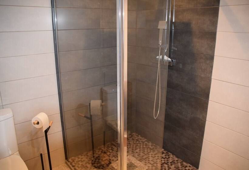 スタンダードルーム, La Villa 13&15