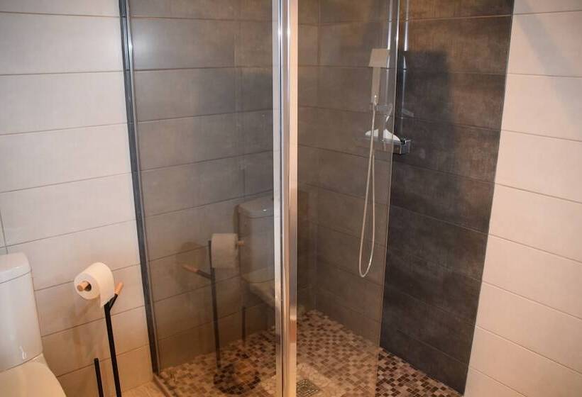 スタンダードルーム, La Villa 13&15