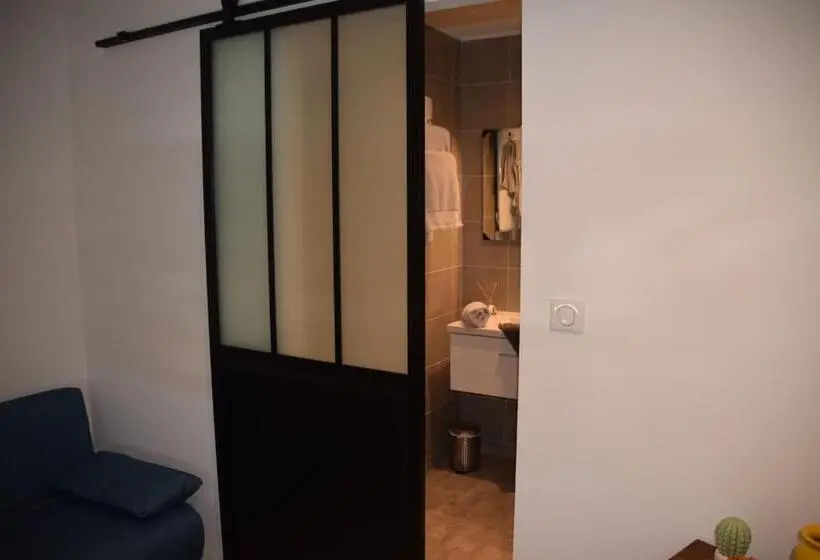 Perhehuone, La Villa 13&15