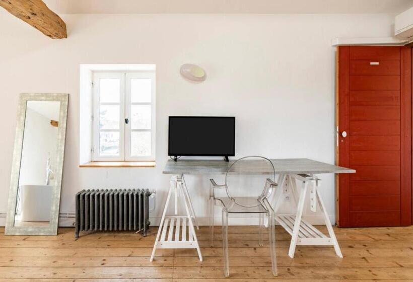 Номер Стандарт Трехместный, Aux Tourelles 1888   Tres Proche Lyon