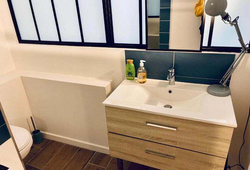 Трехместный Номер Стандарт Вид на Сад, Aux Tourelles 1888   Tres Proche Lyon