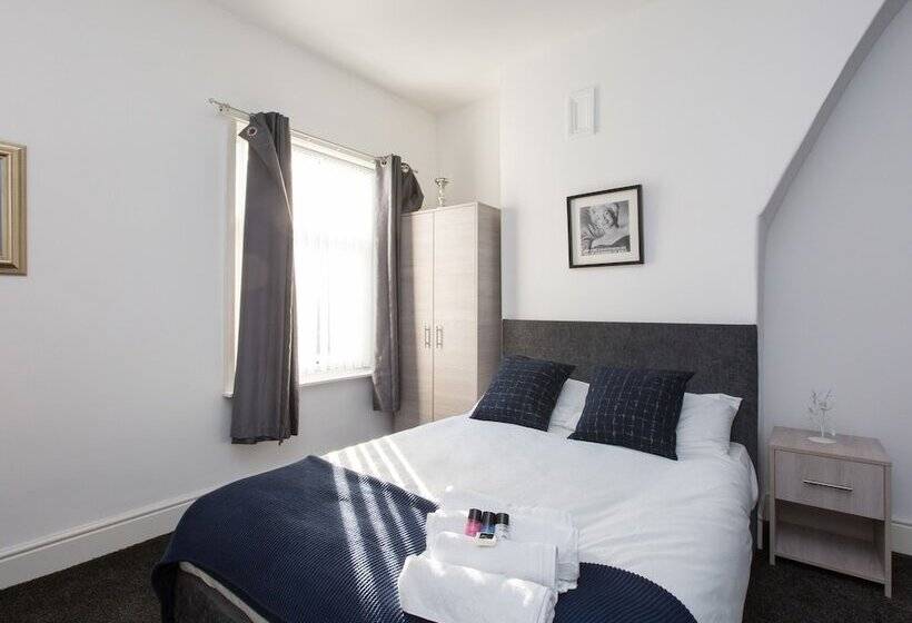 Номер Стандарт Совместная Ванная, Townhouse @ Newlands Street Stoke