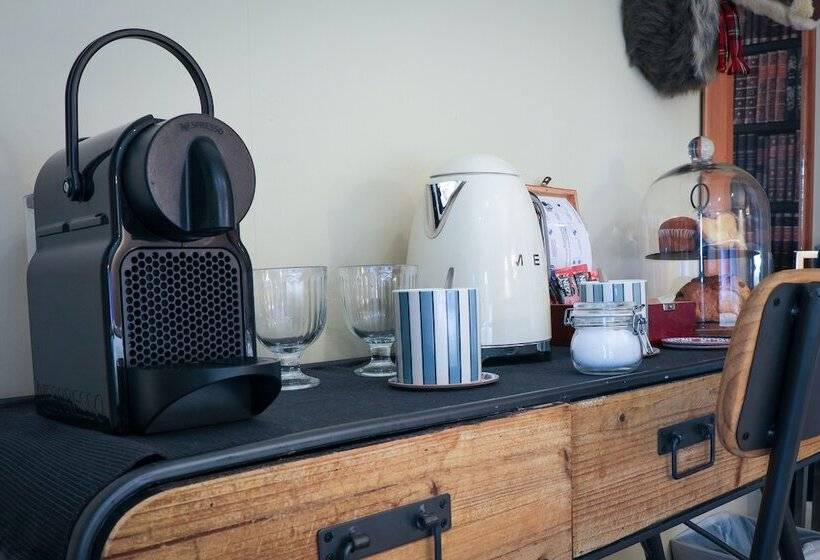 חדר סטנדרט, The Kingsbury 7even 8ight