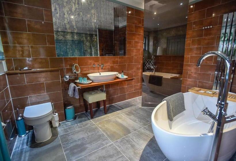 חדר דחוקס עם מיטת קינג, The Kingsbury 7even 8ight