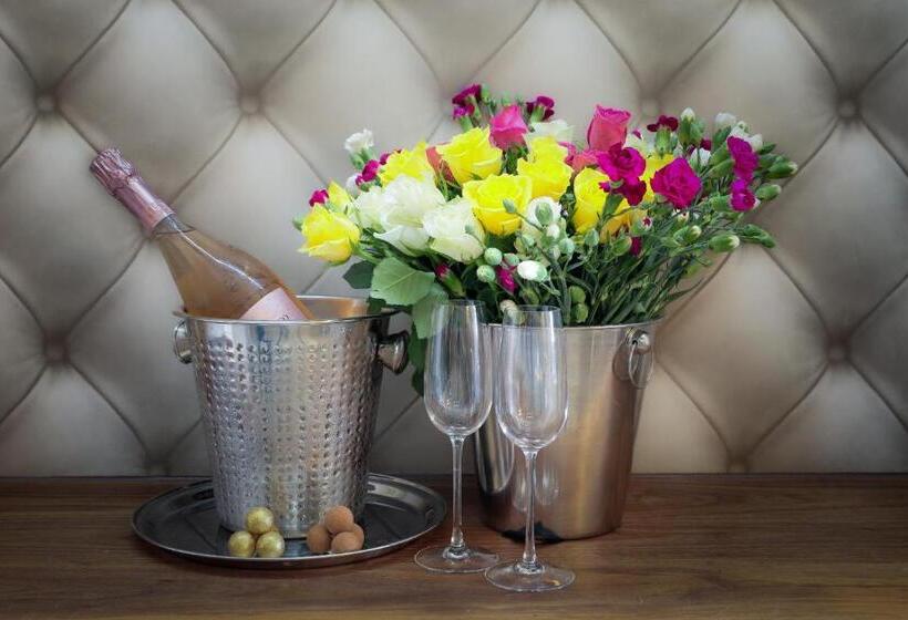 חדר סופריור עם מיטת קינג, The Kingsbury 7even 8ight