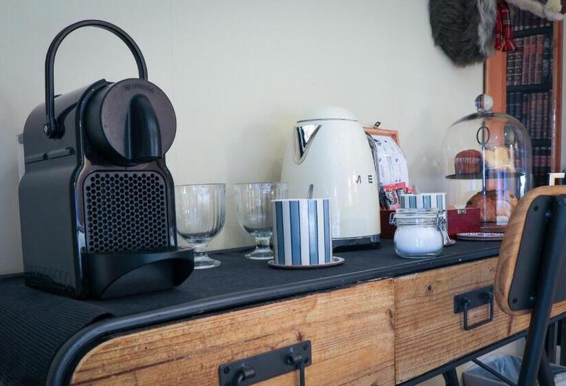 Standard room with outdoor bath, The Kingsbury 7even 8ight