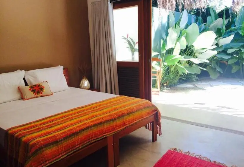 Standard Kolmen Hengen Huone, Moksha Surf Yoga
