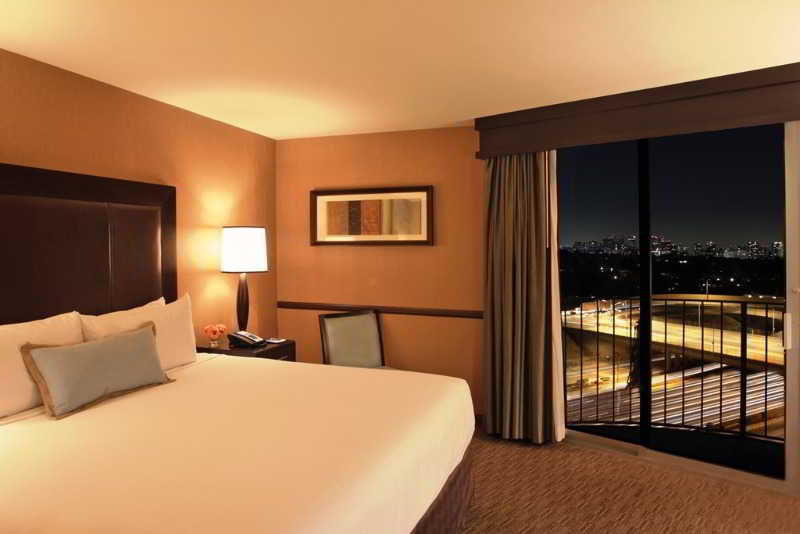 غرفة قياسية سرير كينج, Angeleno