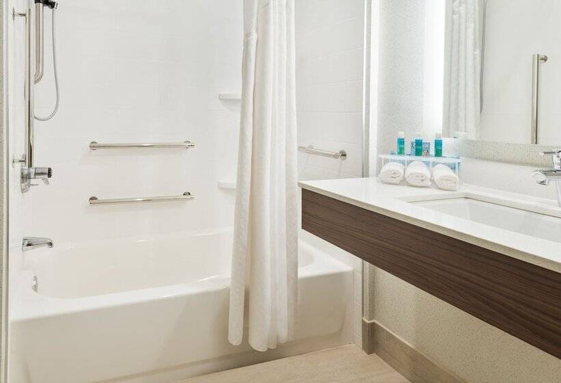 Люкс, Holiday Inn Express Hotel & Suites Bentonville, An Ihg