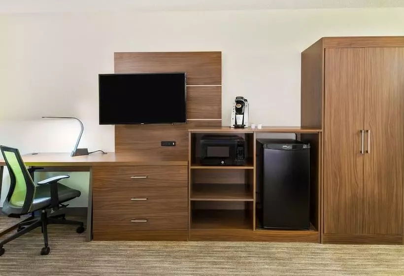 スイート, Holiday Inn Express Hotel & Suites Bentonville, An Ihg