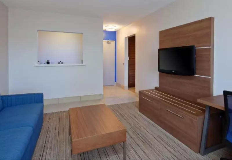 سوئیت برای معلولان, Holiday Inn Express Hotel & Suites San Diego Escondido, An Ihg