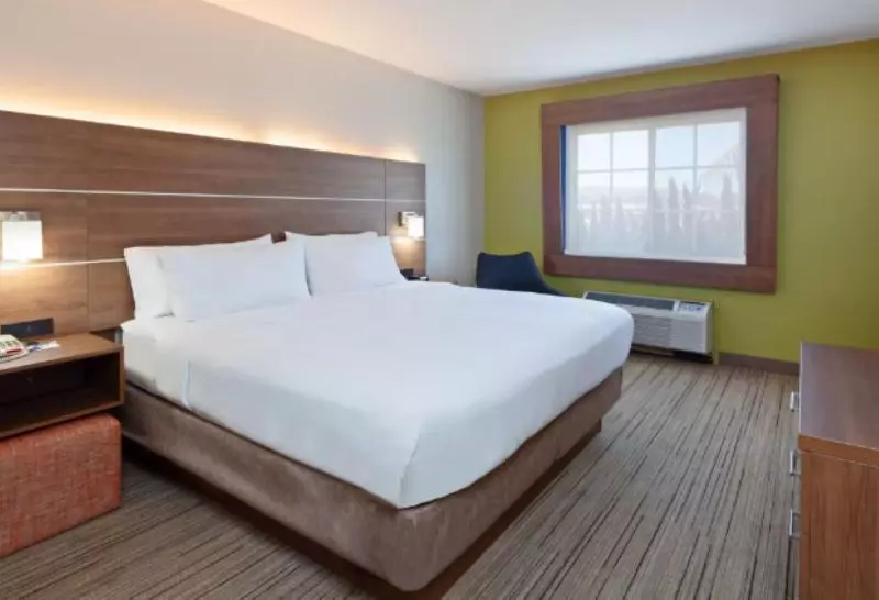 سوئیت برای معلولان, Holiday Inn Express Hotel & Suites San Diego Escondido, An Ihg