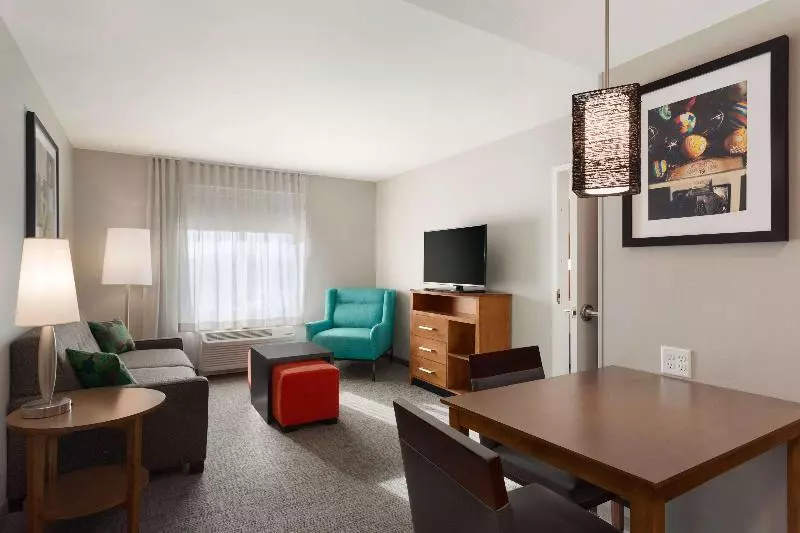 سوئیت با تخت بزرگ, Holiday Inn Express Hotel & Suites San Diego Escondido, An Ihg