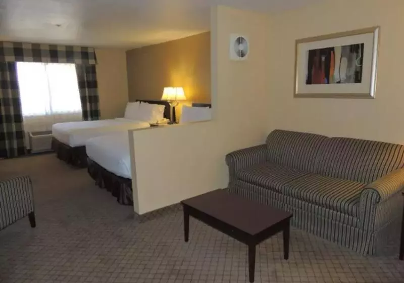 身障者適用クイーンサイズベッドルーム, Holiday Inn Express Fallon By Ihg