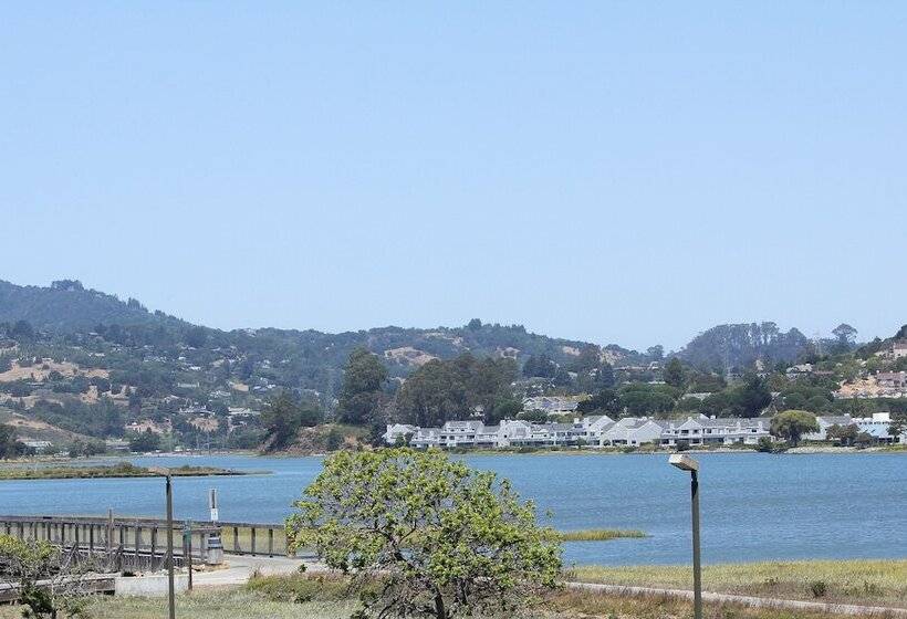 Номер Стандарт Двуспальная Кровать, Holiday Inn Express Mill Valley San Francisco Area, An Ihg