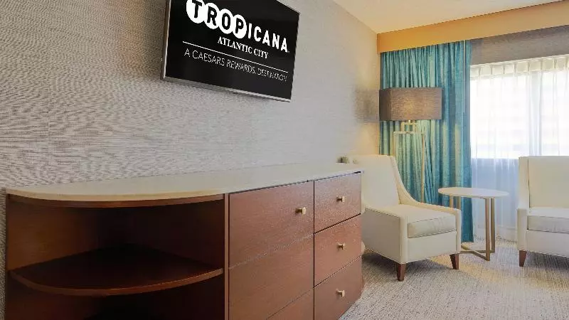 キングサイズベッドのスタンダードルーム, Holiday Inn Express Show Low, An Ihg