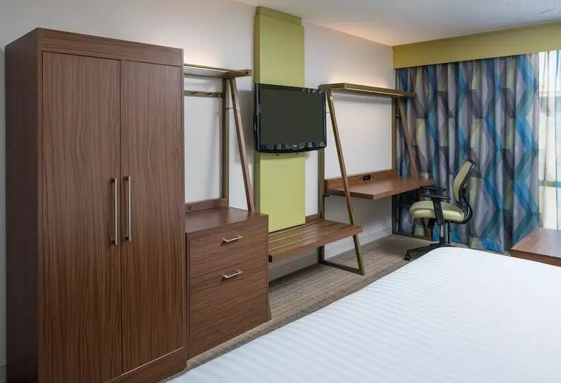 اتاق استاندارد, Holiday Inn Express & Suites Springfield, An Ihg