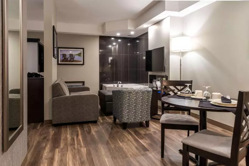 اتاق لوکس با تخت بزرگ, Holiday Inn Express & Suites Springfield, An Ihg