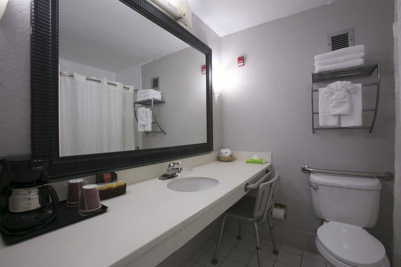 חדר סטנדרט עם מיטת קינג, The Inn At Boynton Beach