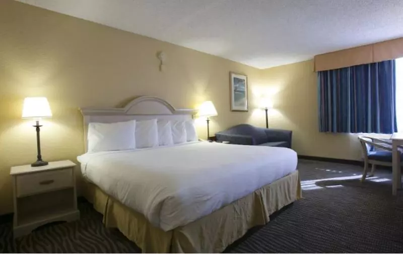 キングサイズベッドのスタンダードルーム, The Inn At Boynton Beach