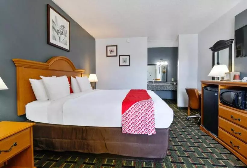 身障者適用キングサイズベッドルーム, Lake Park Inn Express