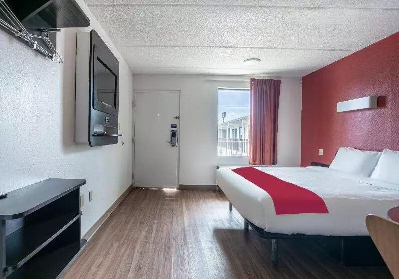 キングサイズベッドのスタンダードルーム, Lake Park Inn Express