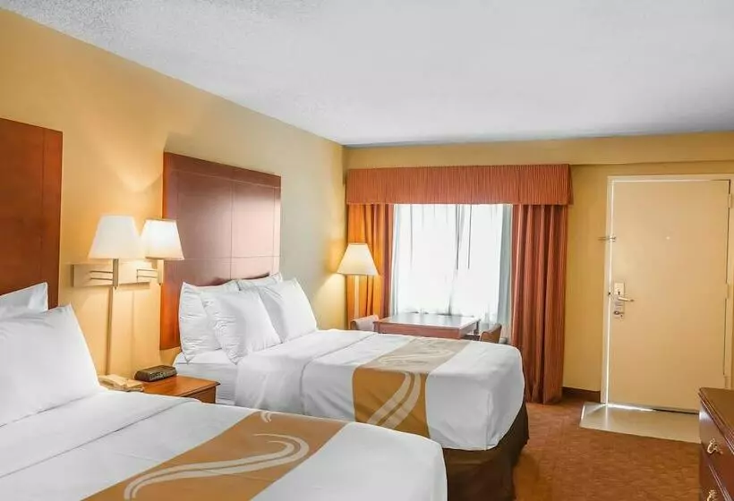 ２ダブルベッドのスタンダードルーム, Quality Inn Calera I65 Exit 231