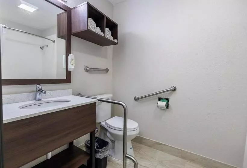 Standard-invahuone King-vuode, Quality Inn