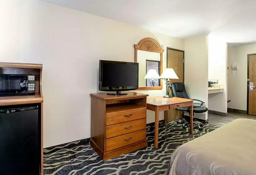 Chambre Standard Adaptée aux Personnes à Mobilité Réduite, Quality Inn Huron