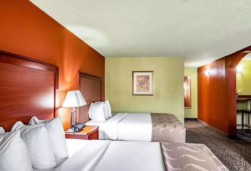 ２ダブルベッドのスタンダードルーム, Quality Inn Trinidad
