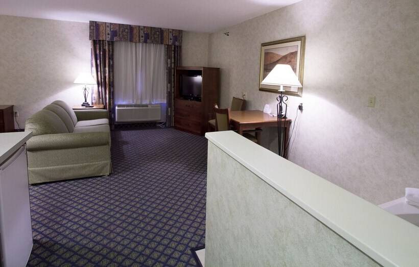Люкс Повышенной Комфортности, Miles City Hotel & Suites