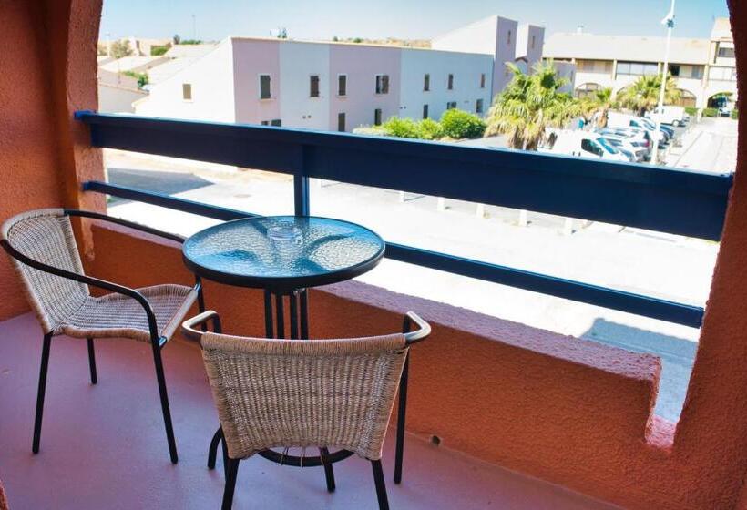 Трехместный Номер Стандарт с Видом, Cit Hotel Des 2 Golfs