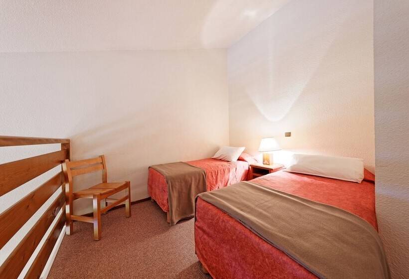 חדר משפחתי, Club Le Risoux