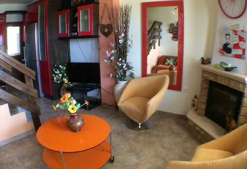 Дом 2 Спальни, Sweet N  Cozy Maisonette