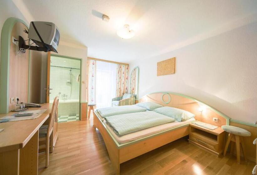 اتاق استاندارد, Zum Kirchenwirt Mariazell