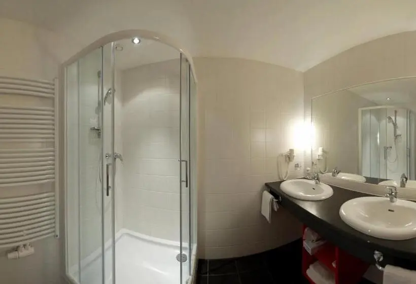 Comfort room with balcony, Zum Kirchenwirt Mariazell
