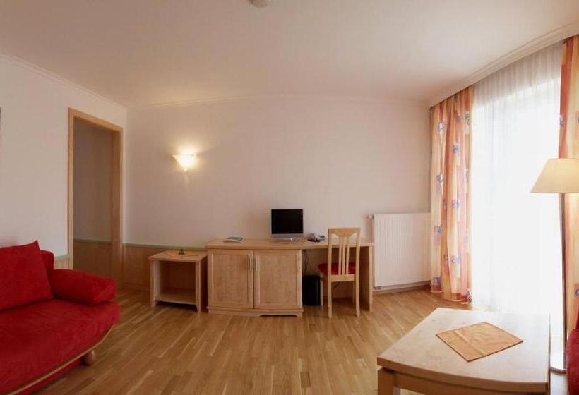 سوییت جونیور با بالکن, Zum Kirchenwirt Mariazell