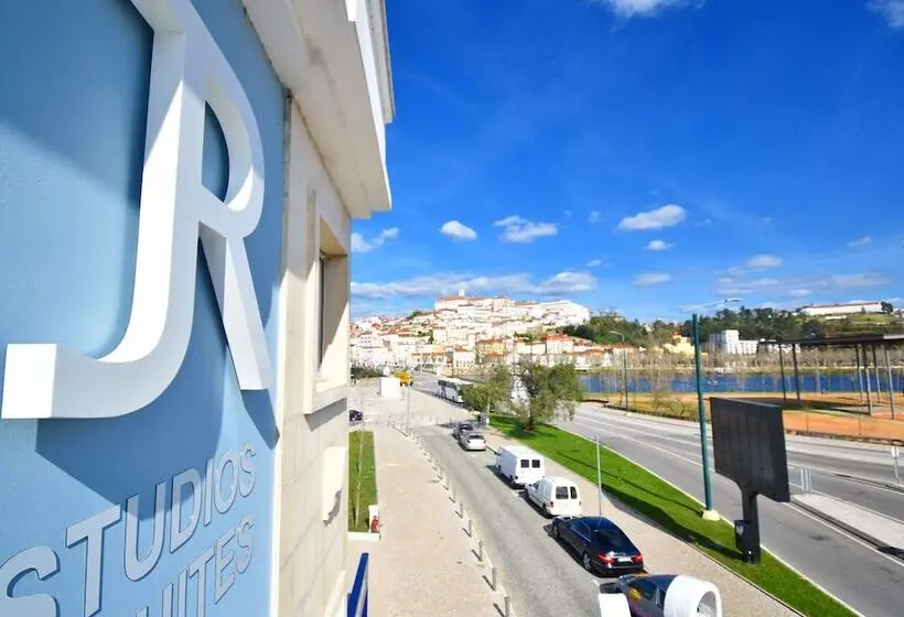 استودیوی لوکس, Jr Studios & Suites I Rius I