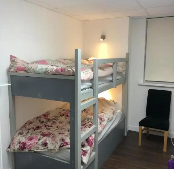 エコノミールーム, Greenway & Copper Coast Hostel