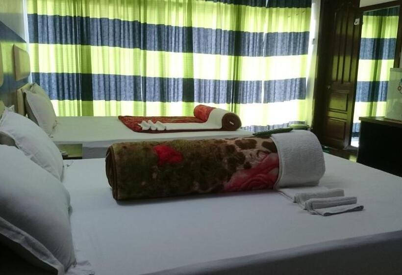 Economy Quadruple Room, Well Park Resort