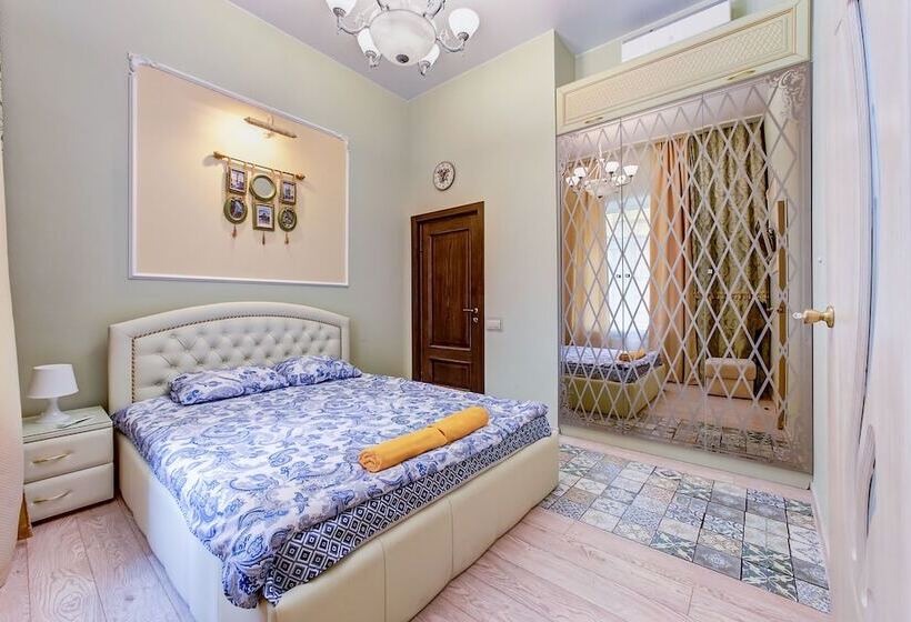 스탠다드 스튜디오, Apartments Near Palace Square