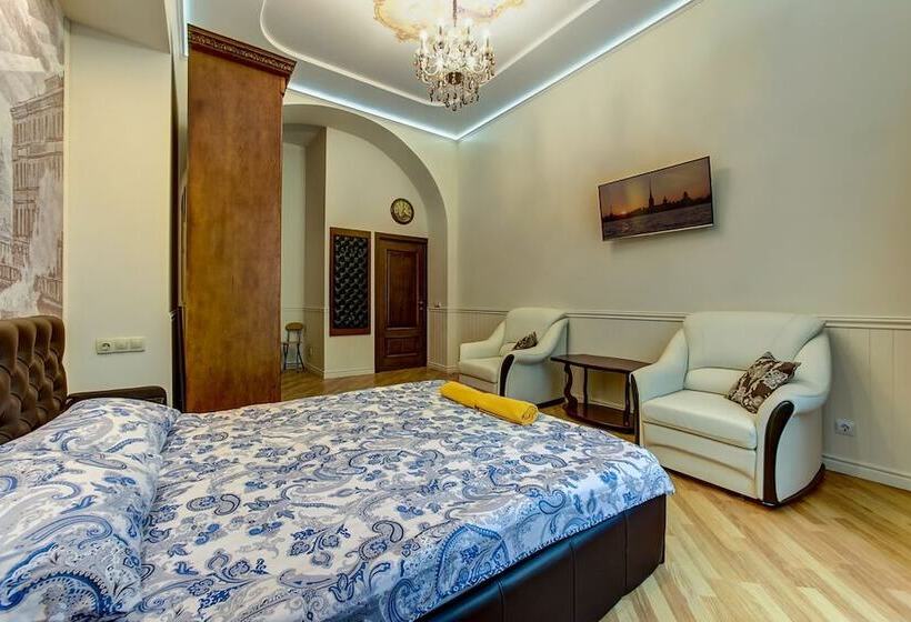 스탠다드 스튜디오, Apartments Near Palace Square