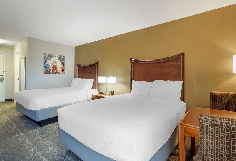 Номер Стандарт 2 Двуспальные Кровати, Clarion Inn