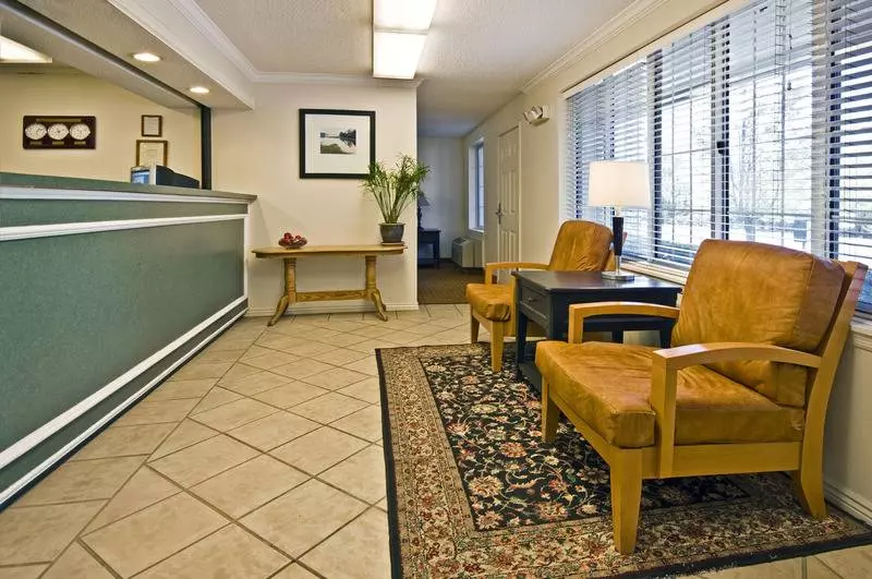 スイート, Extended Stay America Suites  Boca Raton  Commerce