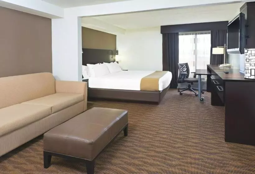 Sviitti King-vuode, Holiday Inn Express Hotel & Suites Colby, An Ihg