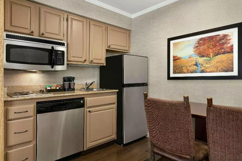 キングサイズベッドのスイートルーム, Homewood Suites By Hilton Syracuse/liverpool