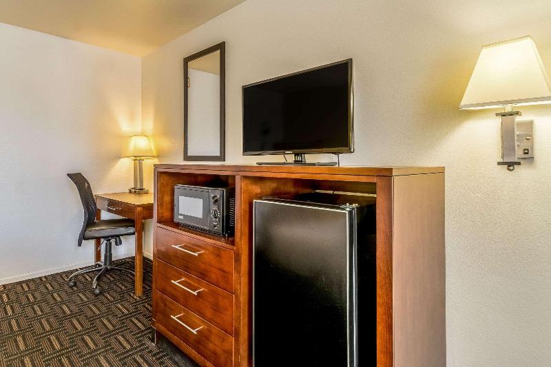 اتاق استاندارد با تخت بزرگ, Quality Inn Fresno Near University