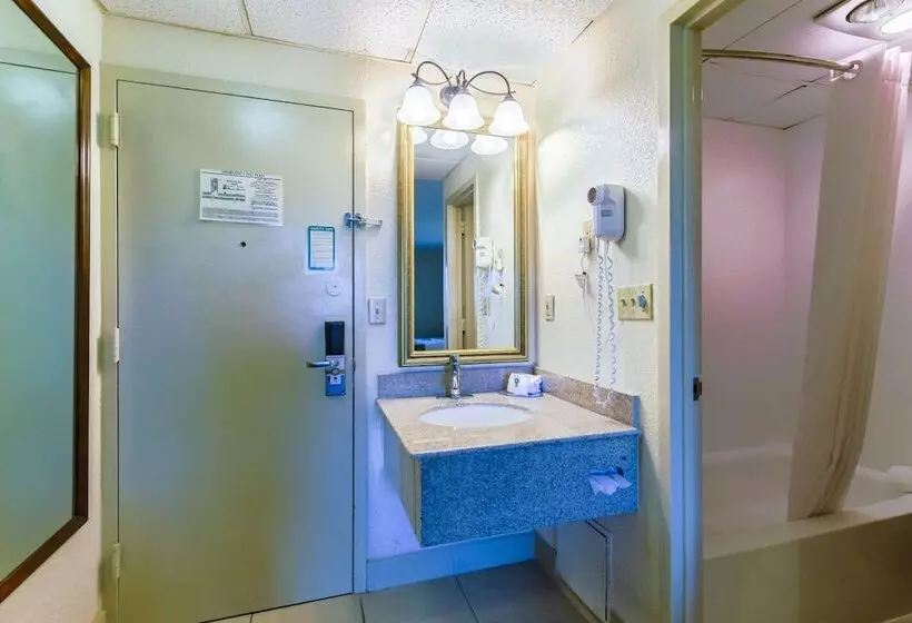 ２ダブルベッドのスタンダードルーム, Quality Inn & Suites Conference Center